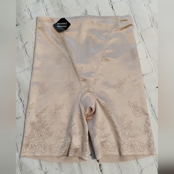 Flexees Floral Nude Shapewear Shorts - Picture 1 of 7